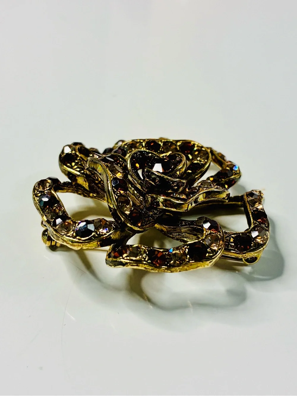VTG Gold-Tone Mocha Mousse Brown Crystal Floral Brooch Effortless Elegant EUC